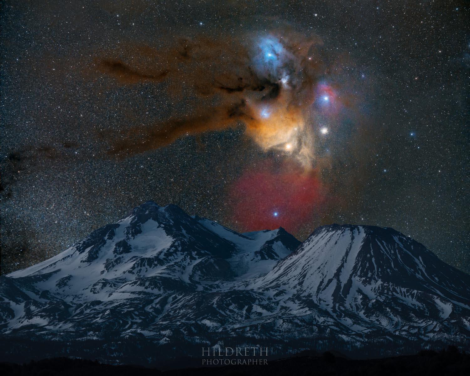 Banshee Above Shasta<br>2022 International Photography Awards - Top 5<br>
Print Ratio: 4x5